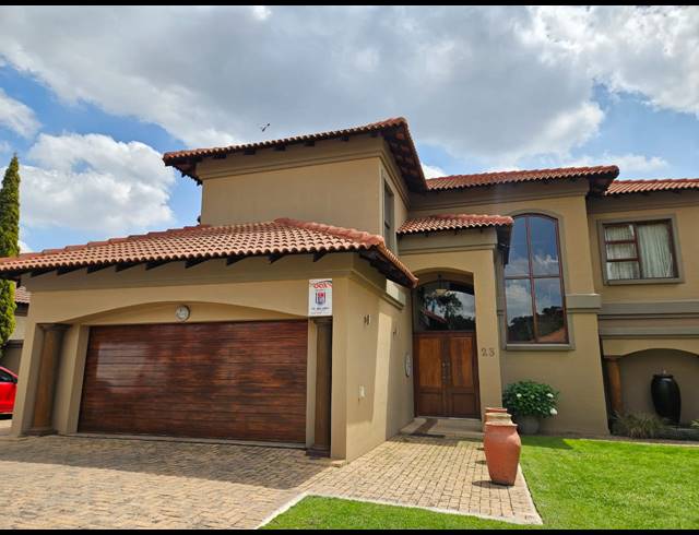 4 BEDROOM HOUSE FOR SALE IN VANDERBIJLPARK SW 5